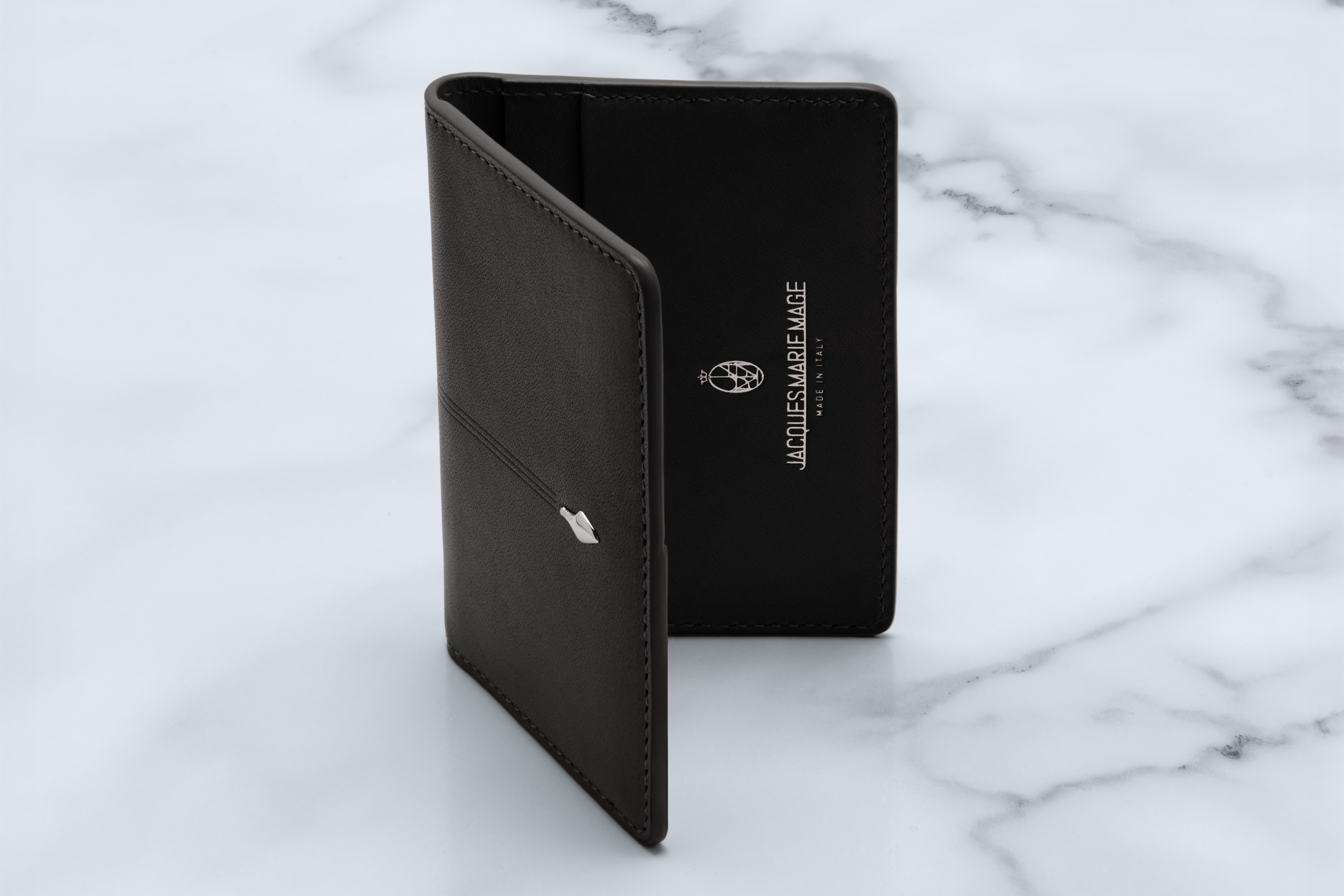 cassandre_veg_tan_black_detail